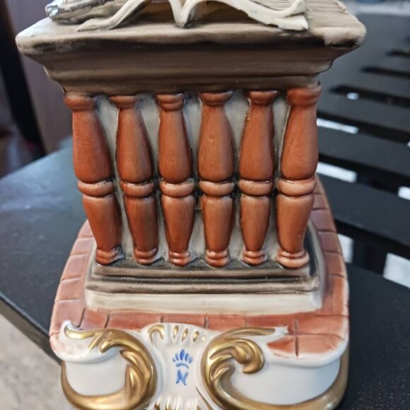 Capodimonte by Rory La Medea Hand Painted Lawyer Barrister with Boots and Gun - Picture 11 of 11